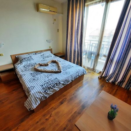 Апатаменти За Гости Sunshine И Glory Apartment สวิติ วลัส ภายนอก รูปภาพ