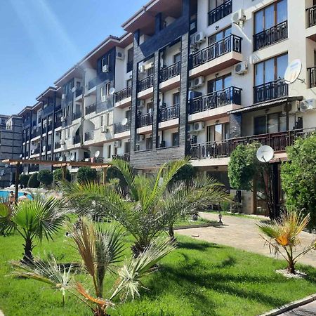 Апатаменти За Гости Sunshine И Glory Apartment สวิติ วลัส ภายนอก รูปภาพ