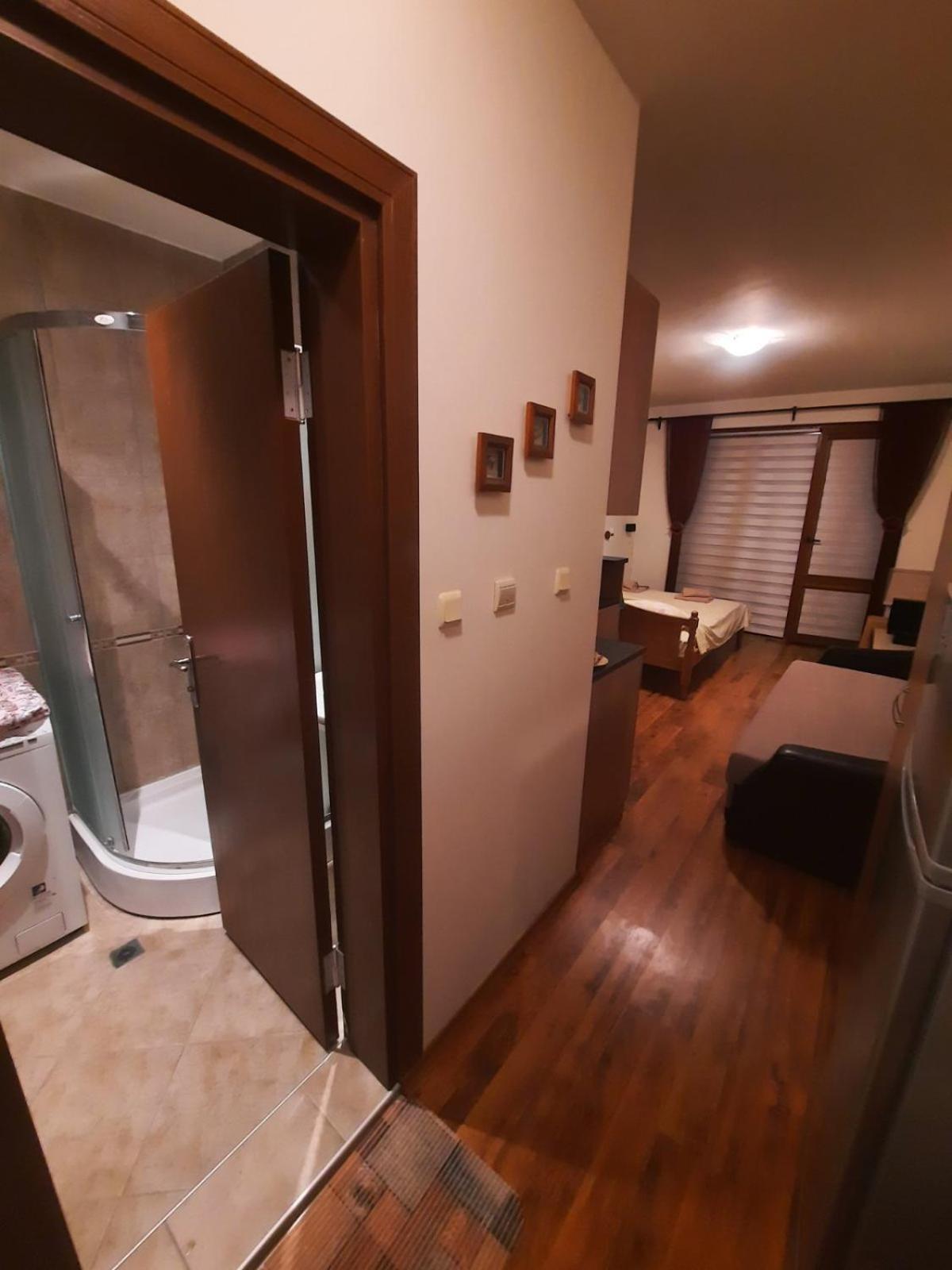 Апатаменти За Гости Sunshine И Glory Apartment สวิติ วลัส ภายนอก รูปภาพ