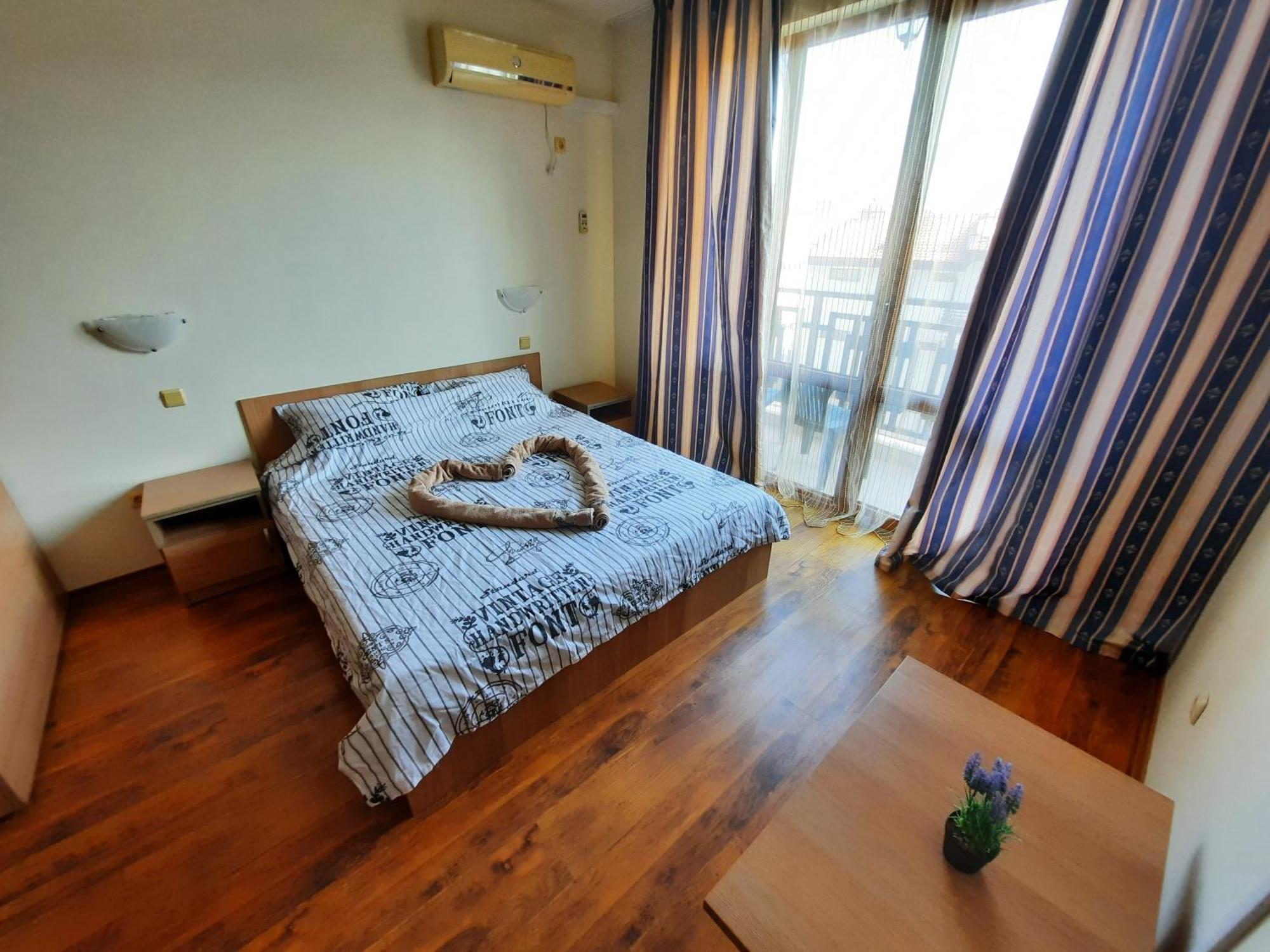 Апатаменти За Гости Sunshine И Glory Apartment สวิติ วลัส ภายนอก รูปภาพ