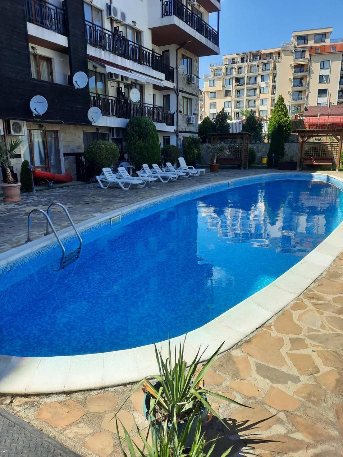 Апатаменти За Гости Sunshine И Glory Apartment สวิติ วลัส ภายนอก รูปภาพ